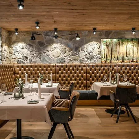 Hotel Hüttenhof - Wellnesshotel&luxus-bergchalets - Adults Only 4*