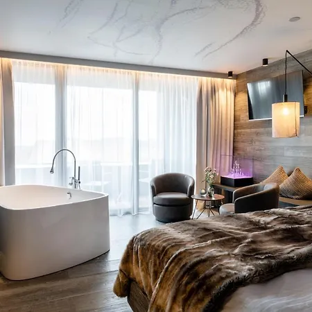 Hüttenhof - Wellnesshotel&luxus-bergchalets - Adults Only Hotel