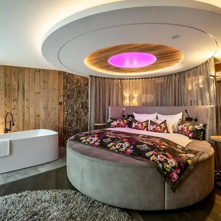 Huettenhof - Wellnesshotel & Luxus-bergchalets - Adults Only