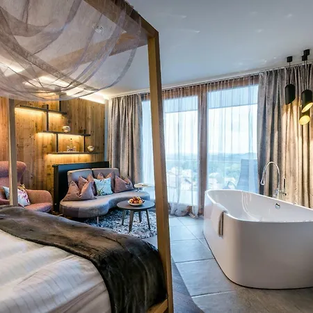 Hüttenhof - Wellnesshotel&luxus-bergchalets - Adults Only Grainet