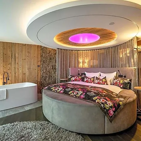 Hotel Huettenhof - Wellnesshotel & Luxus-bergchalets - Adults Only
