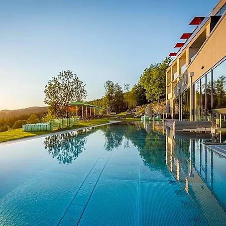 Huettenhof - Wellnesshotel & Luxus-bergchalets - Adults Only Hotel 4*