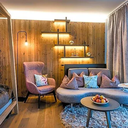 Huettenhof - Wellnesshotel & Luxus-bergchalets - Adults Only Hotel 4*