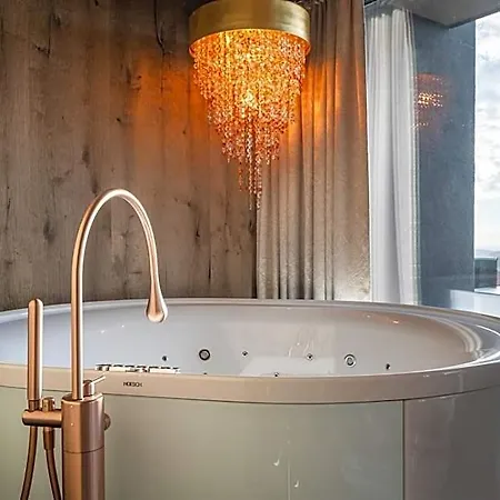 Hotel Huettenhof - Wellnesshotel & Luxus-bergchalets - Adults Only