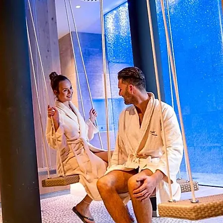 Huettenhof - Wellnesshotel & Luxus-bergchalets - Adults Only Hotel